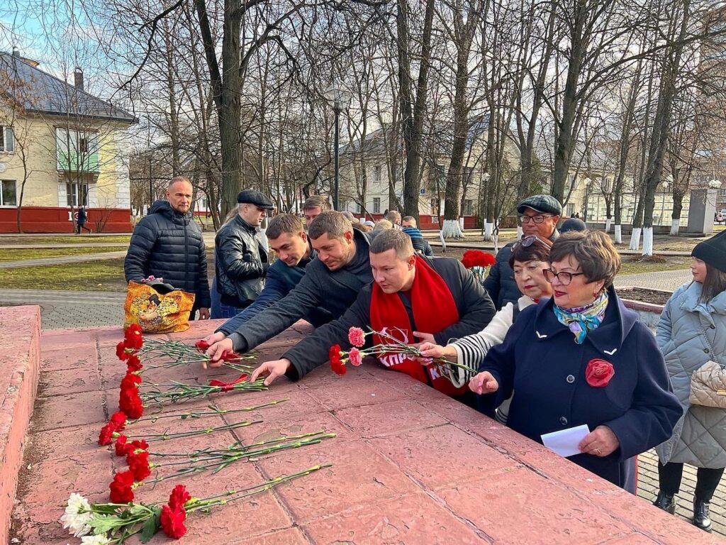 7 ноября в сердцах Балашихинских коммунистов!
